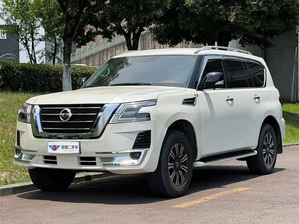Nissan Patrol 2018 4.0L Leader Edition — миниатюра 1