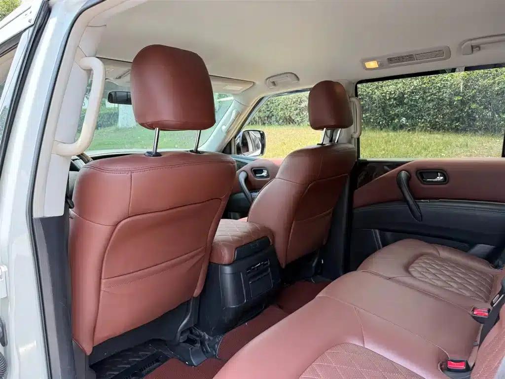 Nissan Patrol 2018 4.0L Leader Edition — миниатюра 11