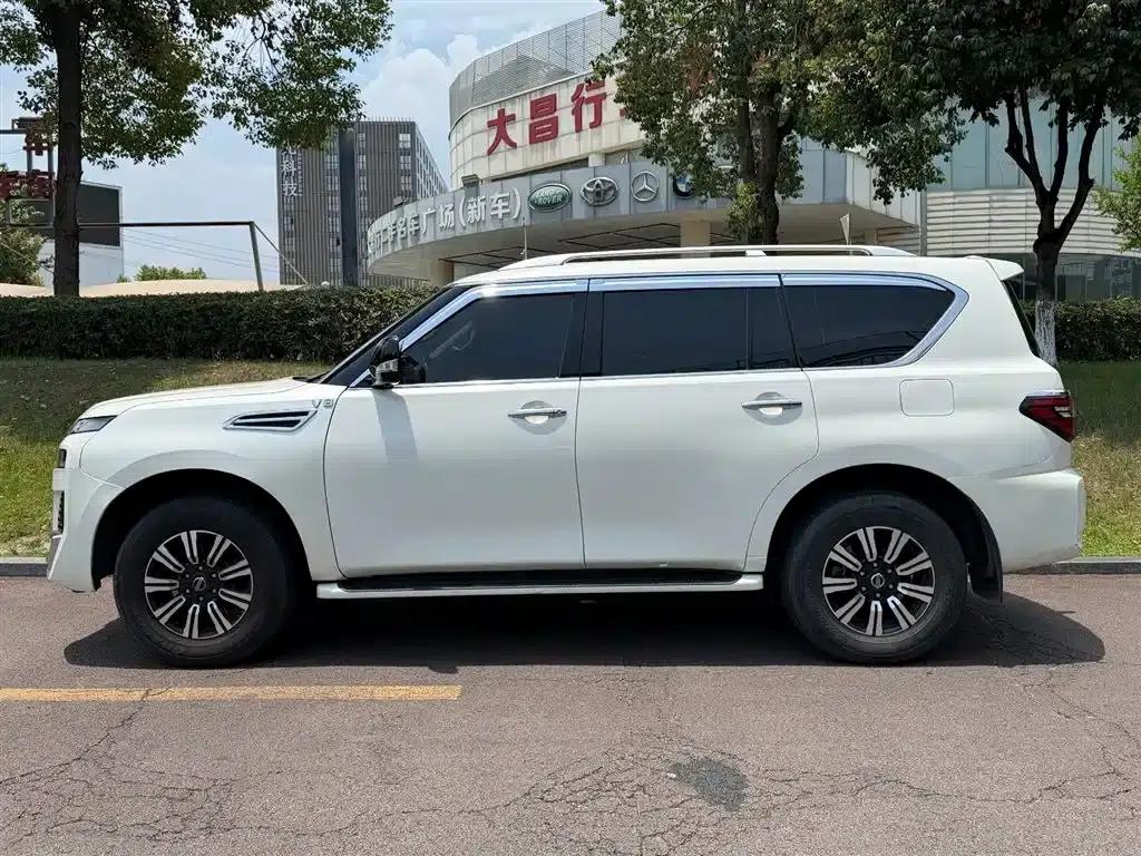 Nissan Patrol 2018 4.0L Leader Edition — миниатюра 3