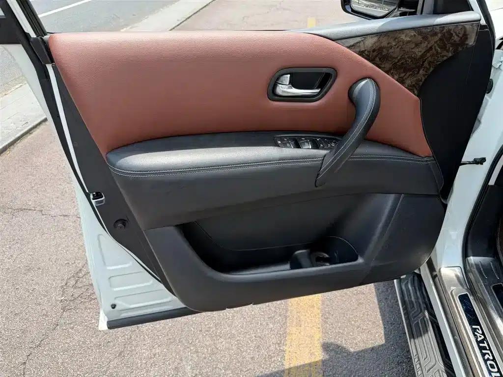 Nissan Patrol 2018 4.0L Leader Edition — миниатюра 6