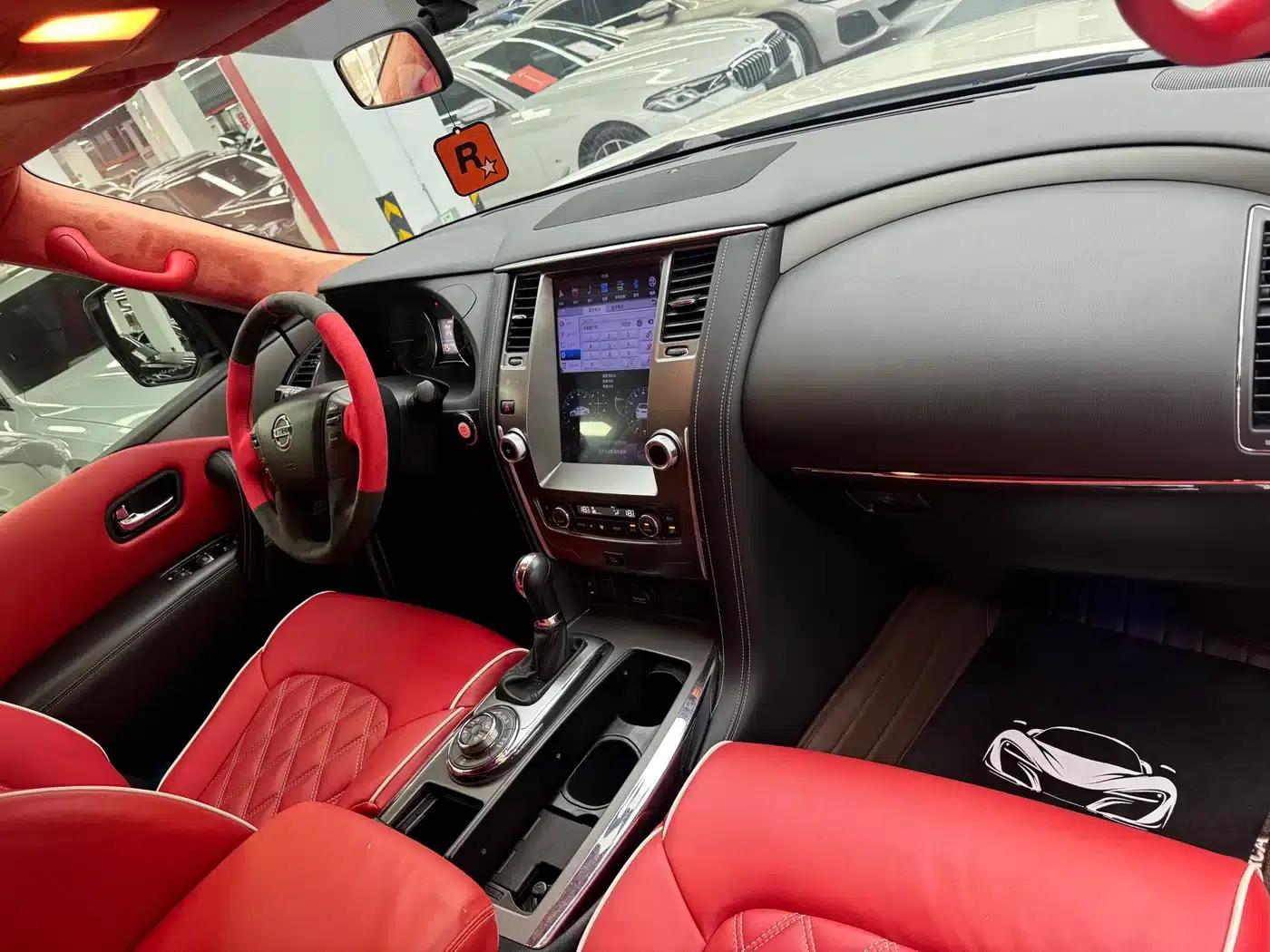 Nissan Patrol 2018 4.0L Leader Edition — миниатюра 11