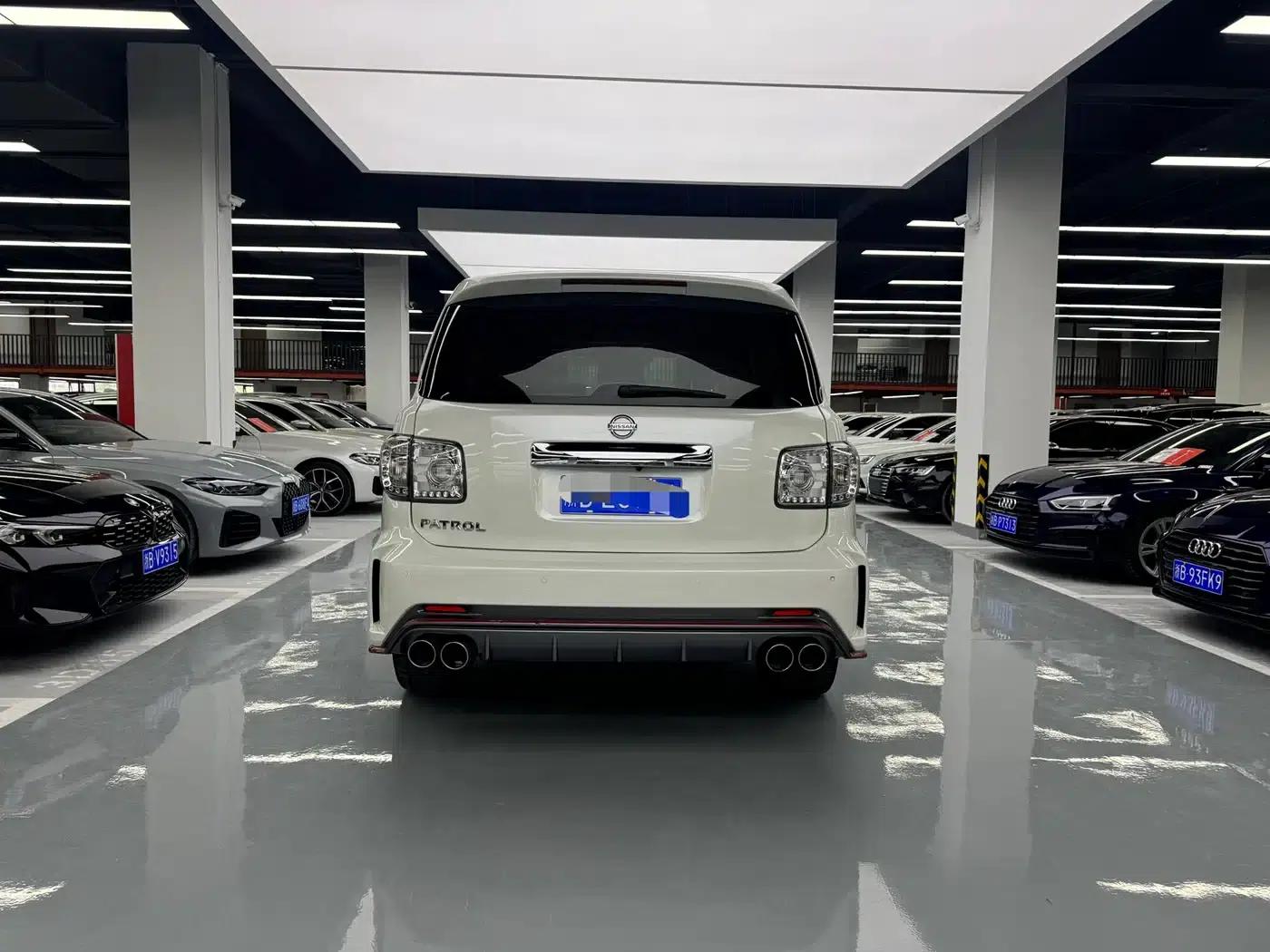 Nissan Patrol 2018 4.0L Leader Edition — миниатюра 14