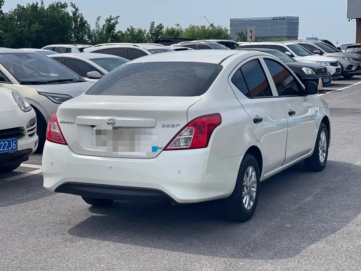 Nissan Sunny 2014 1.5XE CVT Elite Edition — миниатюра 5