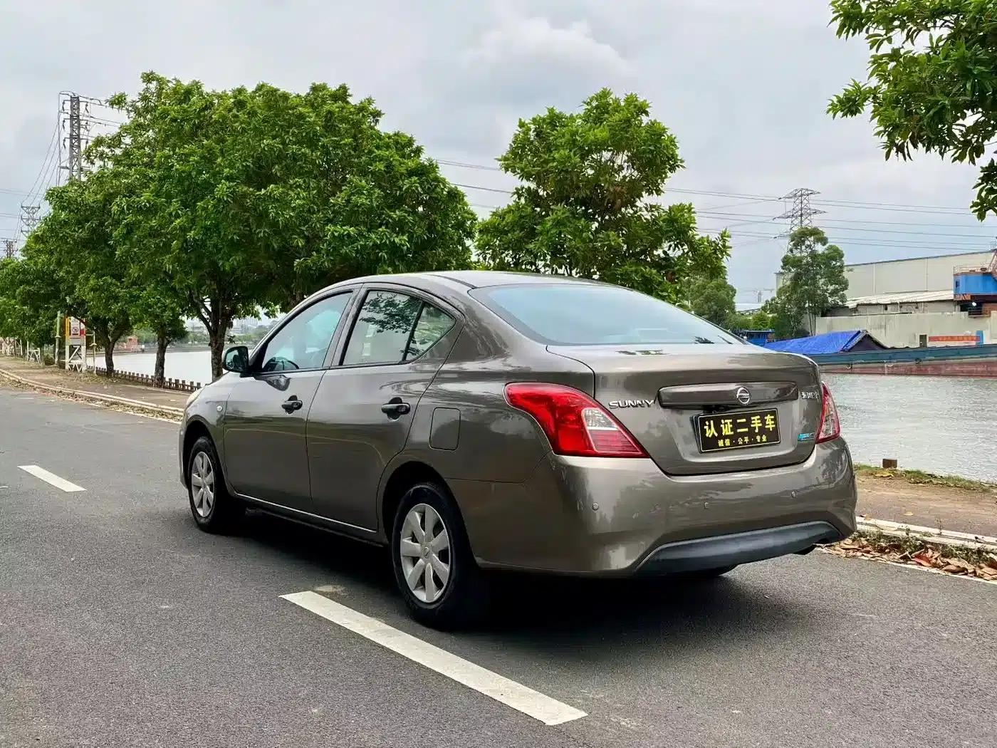 Nissan Sunny 2015 1.5XE CVT Comfort Edition — миниатюра 7