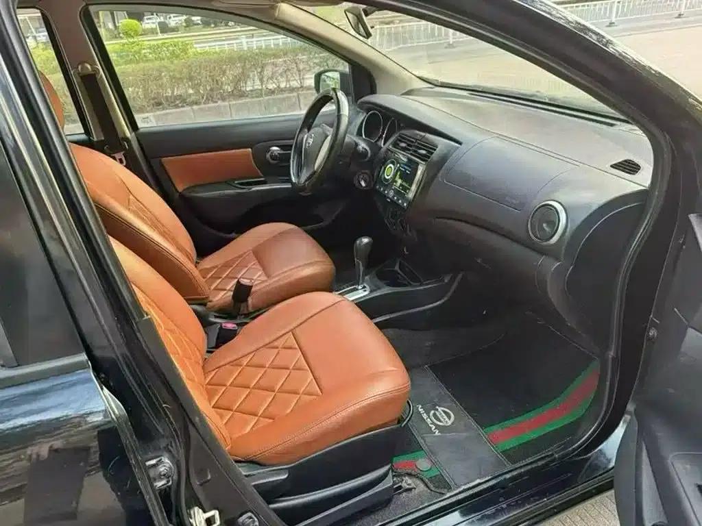 Nissan Livina 2013 1.6XL CVT Luxury Edition — миниатюра 5