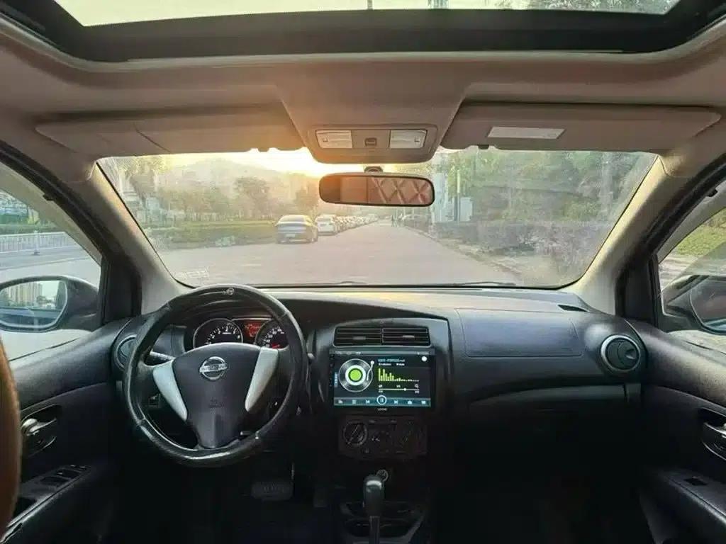 Nissan Livina 2013 1.6XL CVT Luxury Edition — миниатюра 6