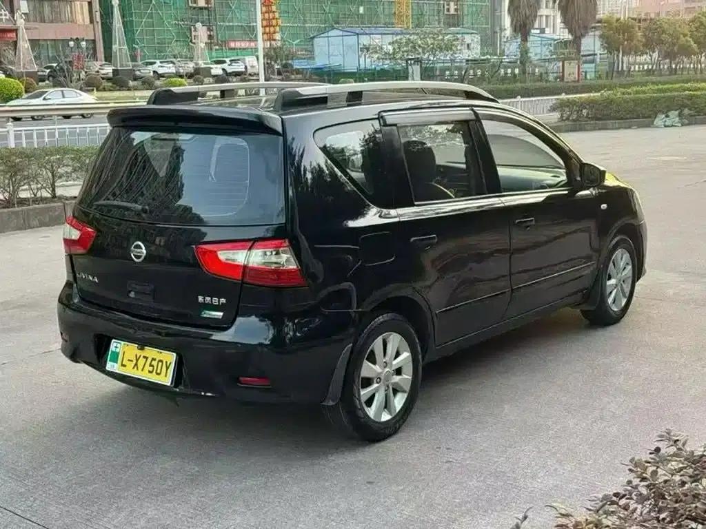 Nissan Livina 2013 1.6XL CVT Luxury Edition — миниатюра 7
