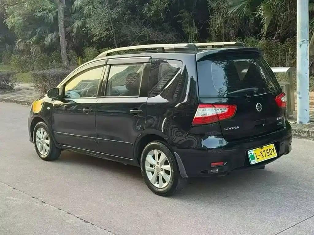 Nissan Livina 2013 1.6XL CVT Luxury Edition — миниатюра 9