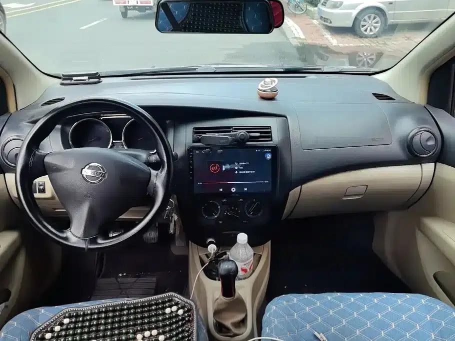 Nissan Livina 2013 1.6XE Manual Comfort Edition — миниатюра 12