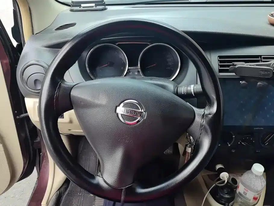 Nissan Livina 2013 1.6XE Manual Comfort Edition — миниатюра 15