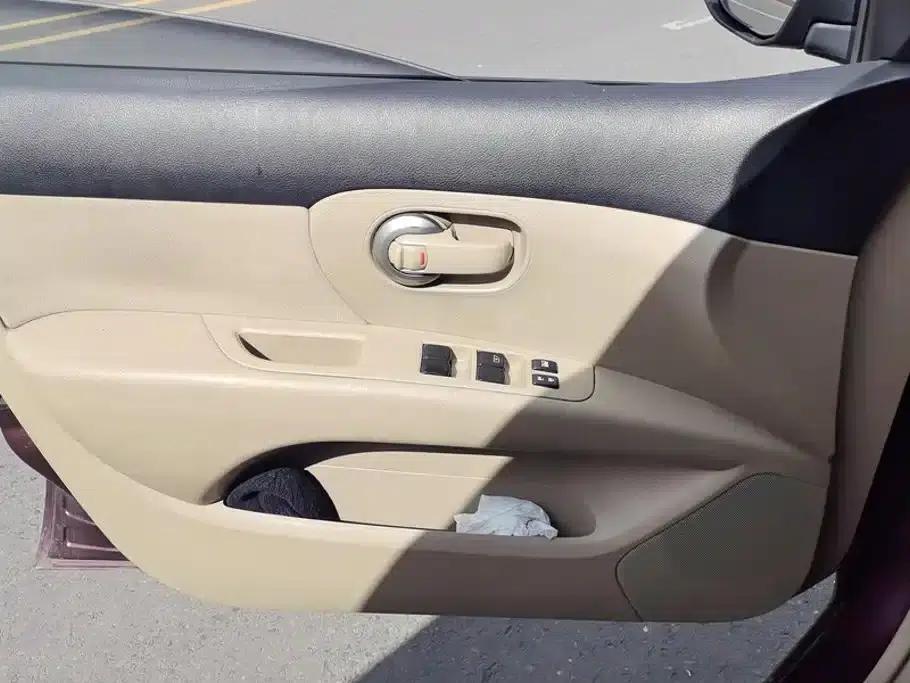 Nissan Livina 2013 1.6XE Manual Comfort Edition — миниатюра 7