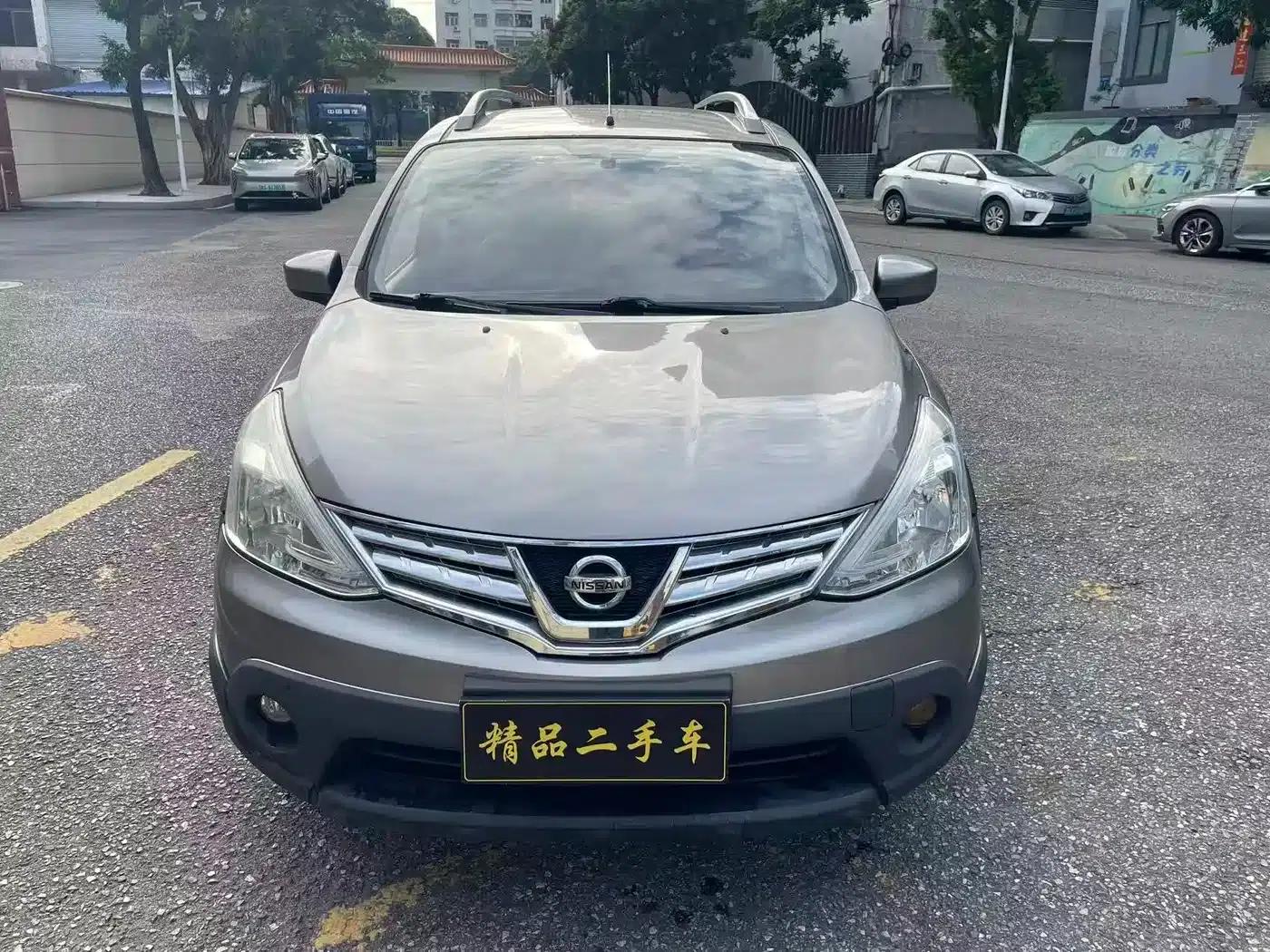 Nissan Livina 2013 Sporty 1.6XL CVT Comfort Edition — миниатюра 2