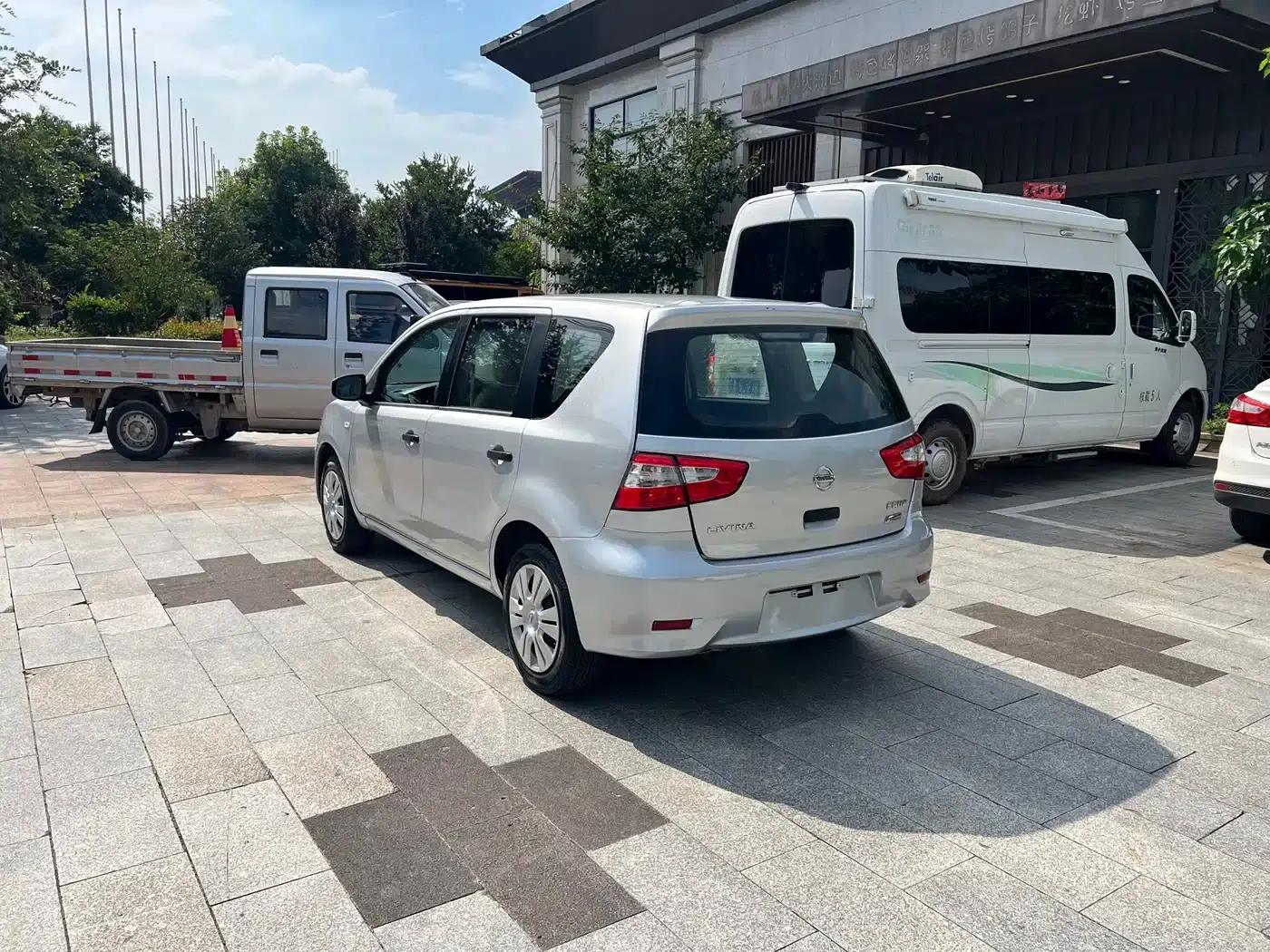 Nissan Livina 2015 1.6XE CVT Comfort Edition — миниатюра 15