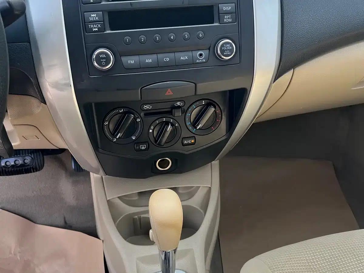 Nissan Livina 2015 1.6XE CVT Comfort Edition — миниатюра 7