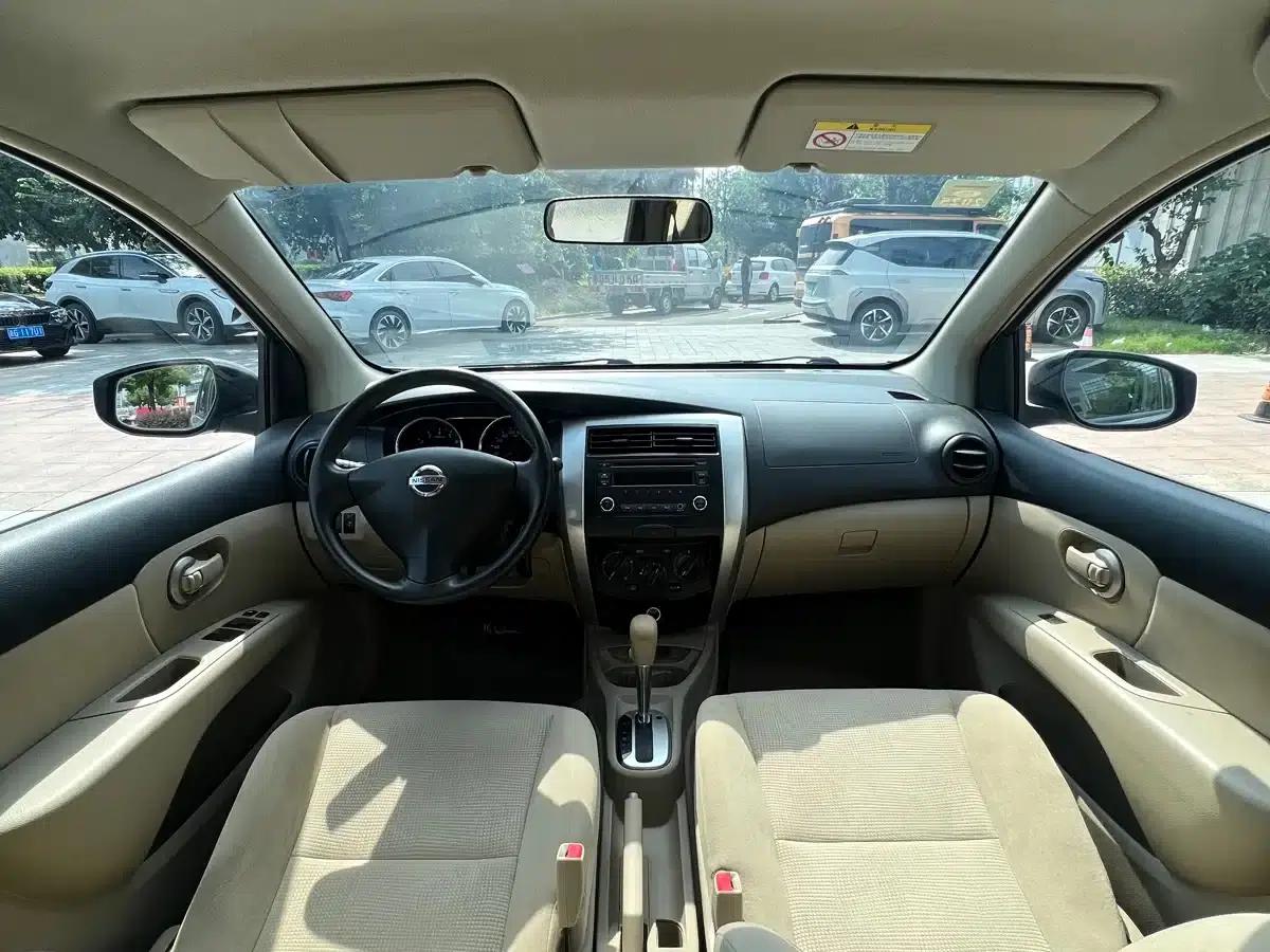 Nissan Livina 2015 1.6XE CVT Comfort Edition — миниатюра 8