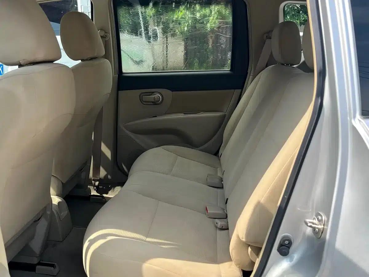 Nissan Livina 2015 1.6XE CVT Comfort Edition — миниатюра 10