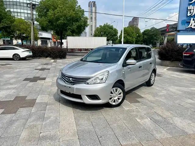 Nissan Livina 2015 1.6XE CVT Comfort Edition