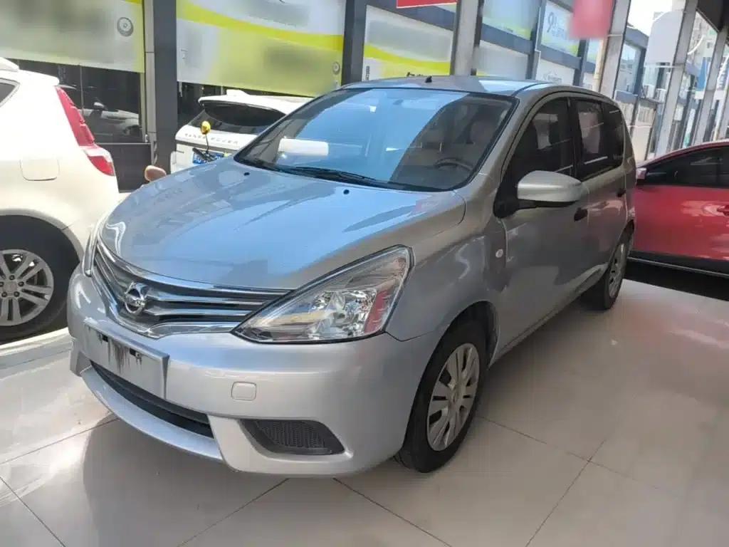 Nissan Livina 2015 1.6XE CVT Comfort Edition — миниатюра 2