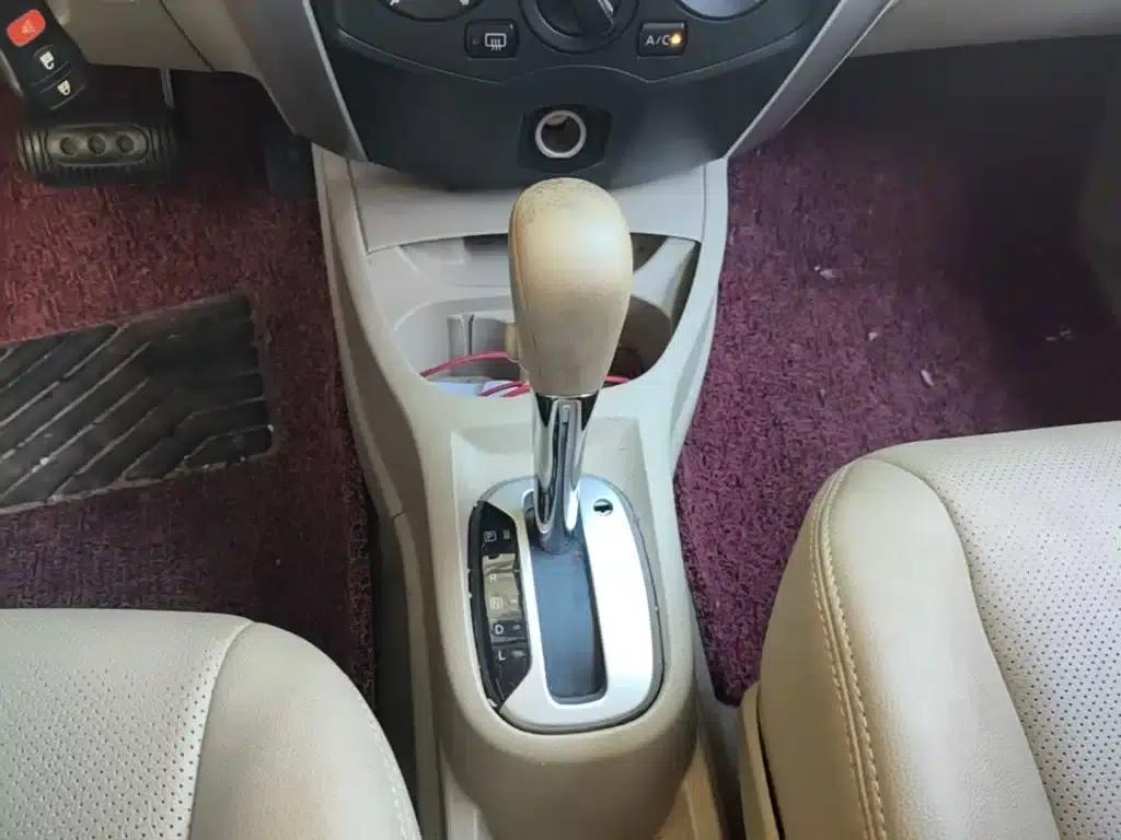 Nissan Livina 2015 1.6XE CVT Comfort Edition — миниатюра 14