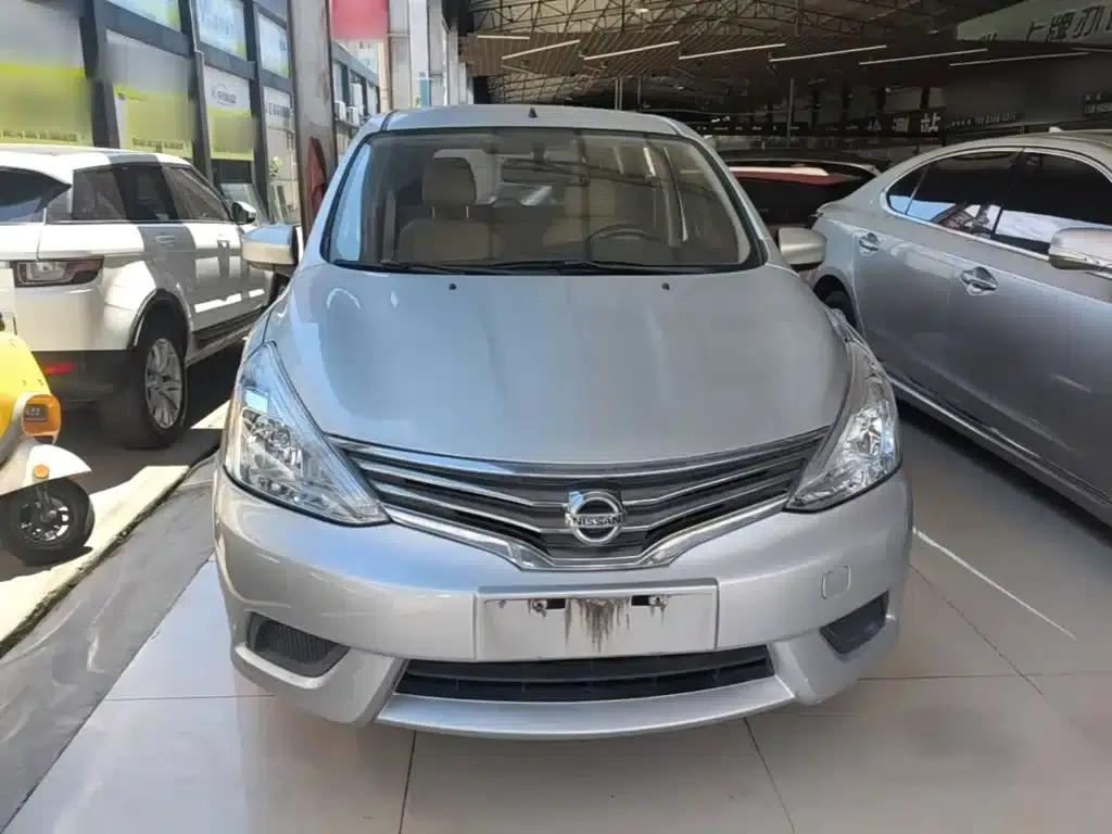 Nissan Livina 2015 1.6XE CVT Comfort Edition — миниатюра 3