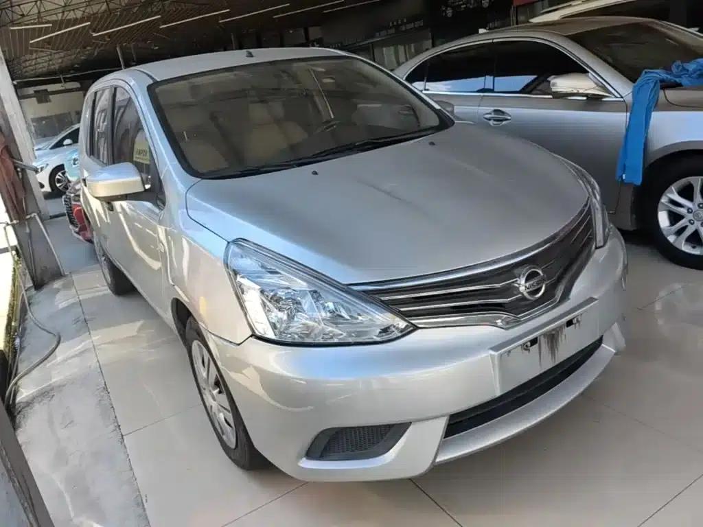Nissan Livina 2015 1.6XE CVT Comfort Edition — миниатюра 4