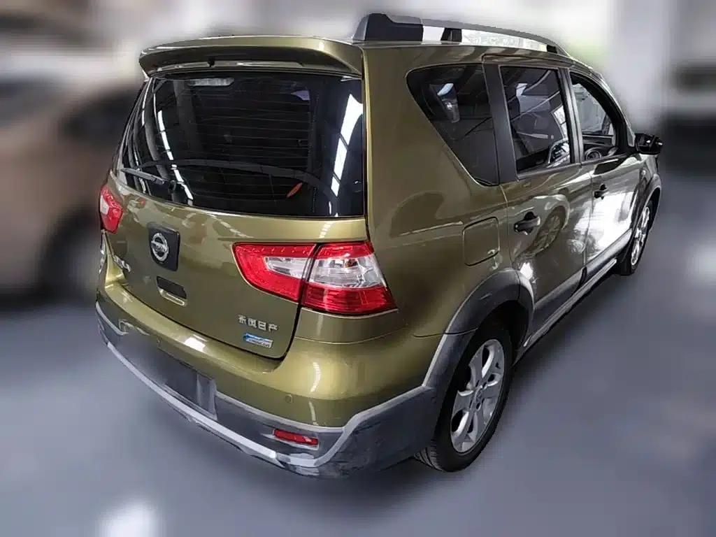 Nissan Livina 2013 Model 1.6XV CVT Deluxe Edition — миниатюра 12