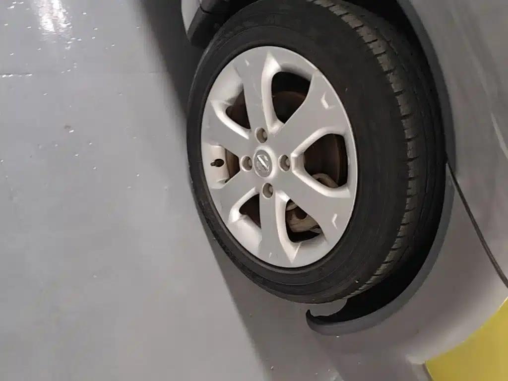Nissan Livina 2013 Model 1.6XV CVT Deluxe Edition — миниатюра 14