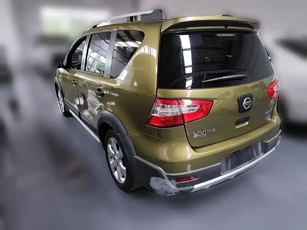 Nissan Livina 2013 Model 1.6XV CVT Deluxe Edition — миниатюра 9