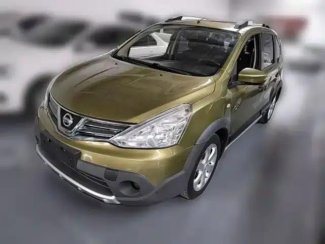 Nissan Livina 2013 Model 1.6XV CVT Deluxe Edition