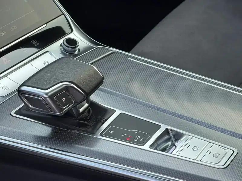 Audi A6L 2023 45 TFSI Premium Dynamic Edition — миниатюра 11