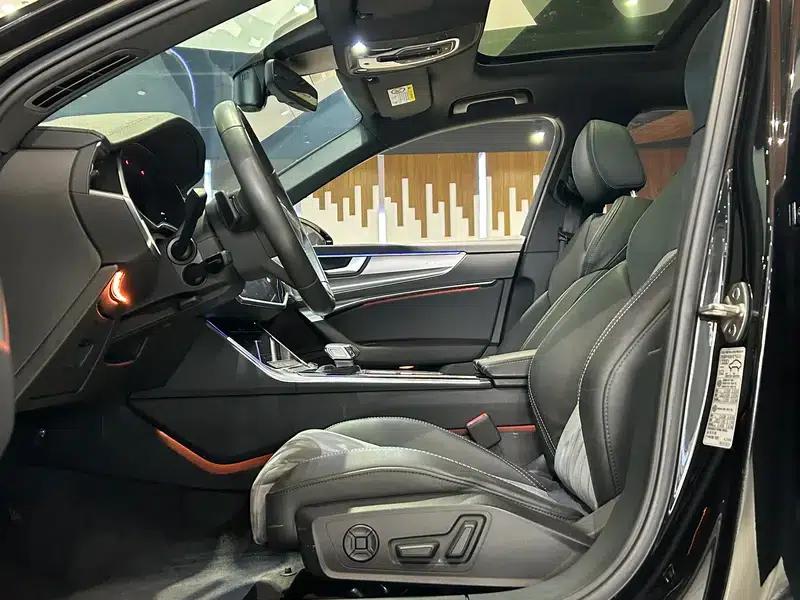 Audi A6L 2021 45 TFSI quattro Premium Dynamic Edition — миниатюра 15