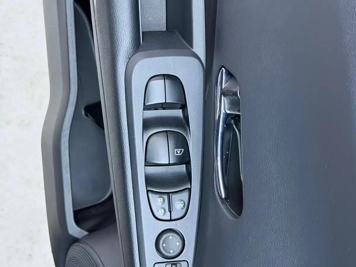 Nissan Kicks 2023 Sporty Edition 1.5L: Unleashing Power and Luxury — миниатюра 4