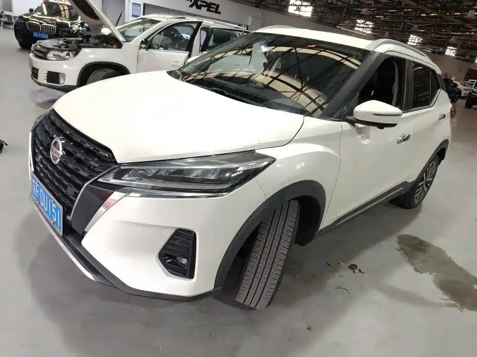 Nissan Kicks 2022 1.5L CVT XV Luxury Edition — миниатюра 1