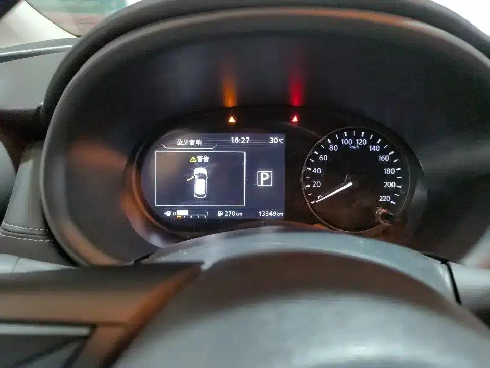 Nissan Kicks 2022 1.5L CVT XV Luxury Edition — миниатюра 5