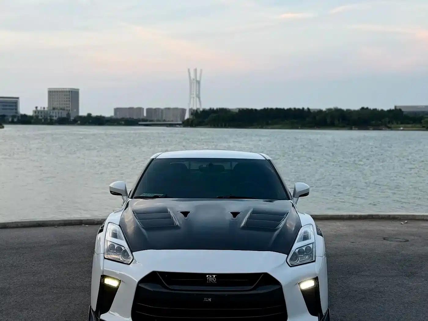 2012 Nissan GT-R 3.8T Premium Edition — миниатюра 1