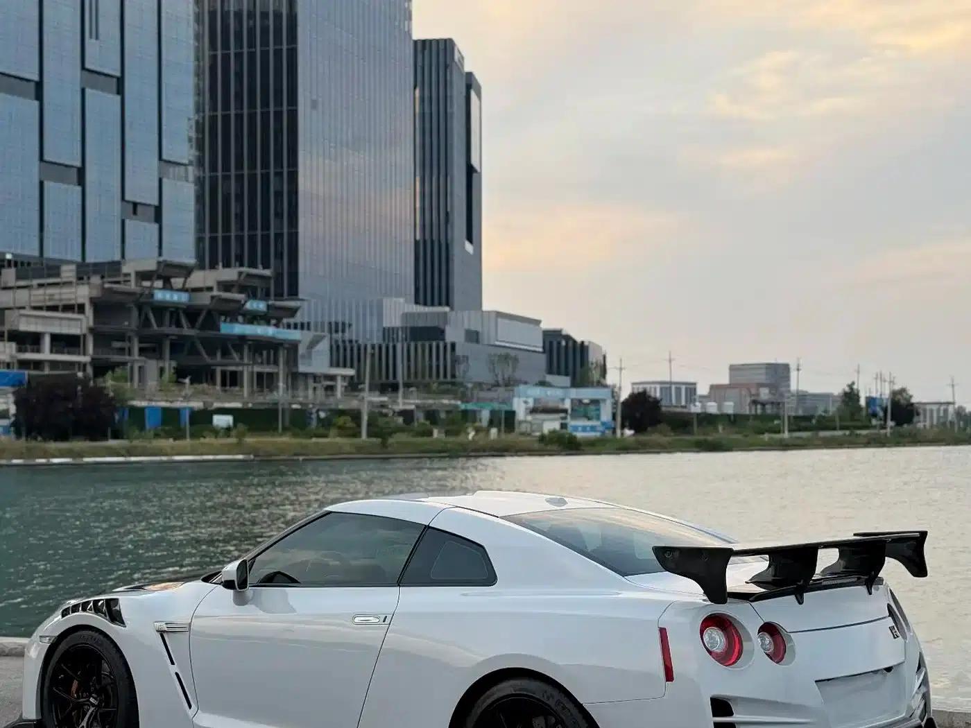 2012 Nissan GT-R 3.8T Premium Edition — миниатюра 3