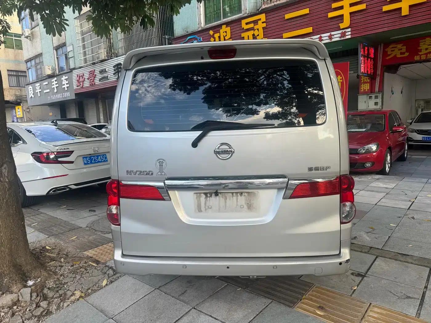 Nissan NV200 2011 1.6L 232-seat Premium Model — миниатюра 7