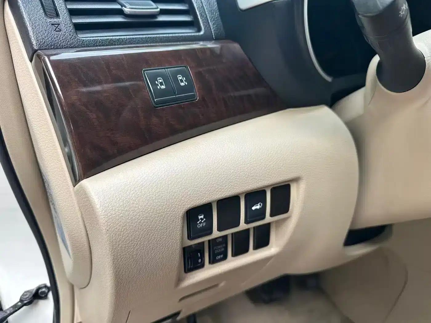 Quest 2015 3.5L SL — миниатюра 19