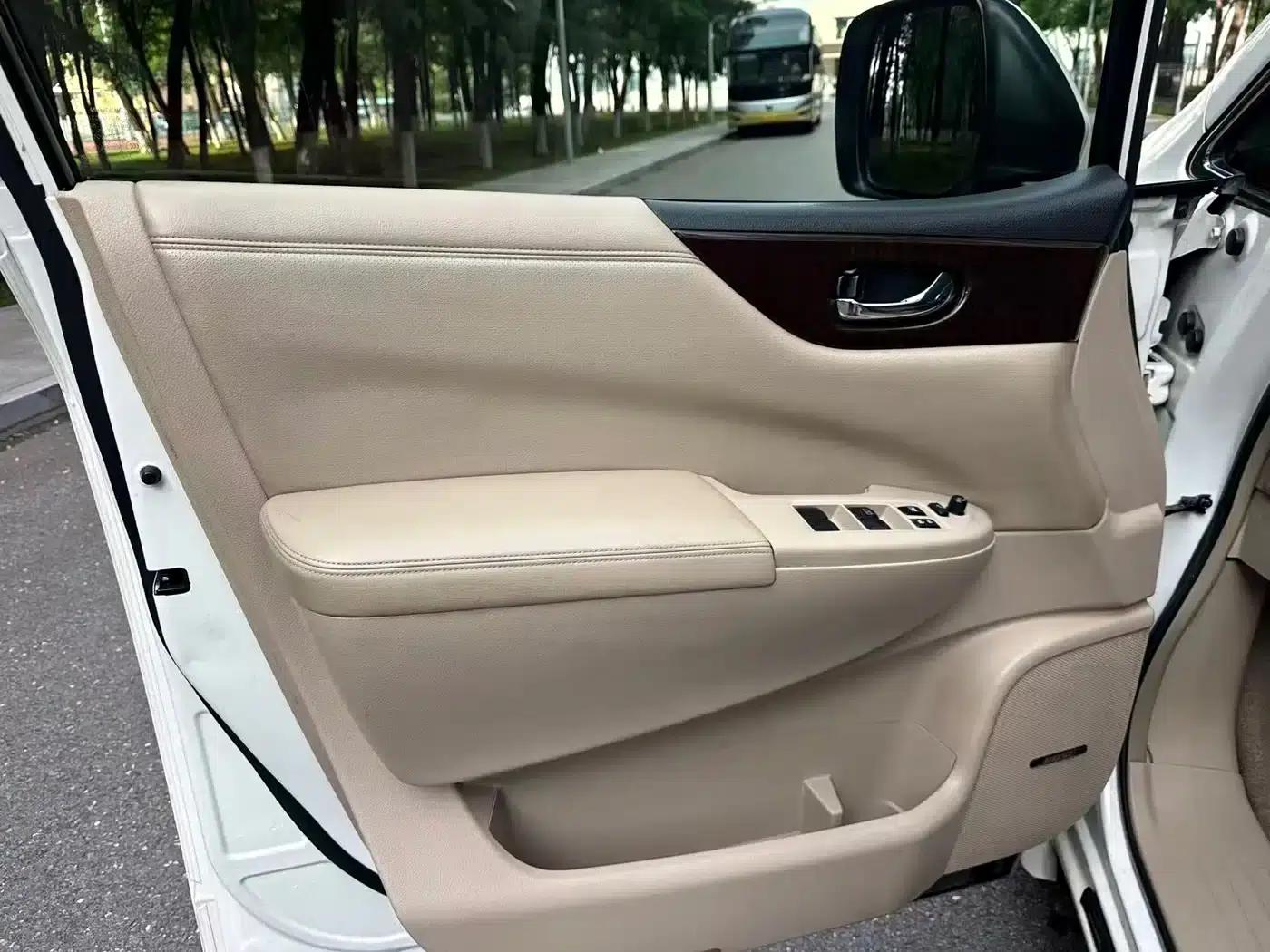 Quest 2015 3.5L SL — миниатюра 21