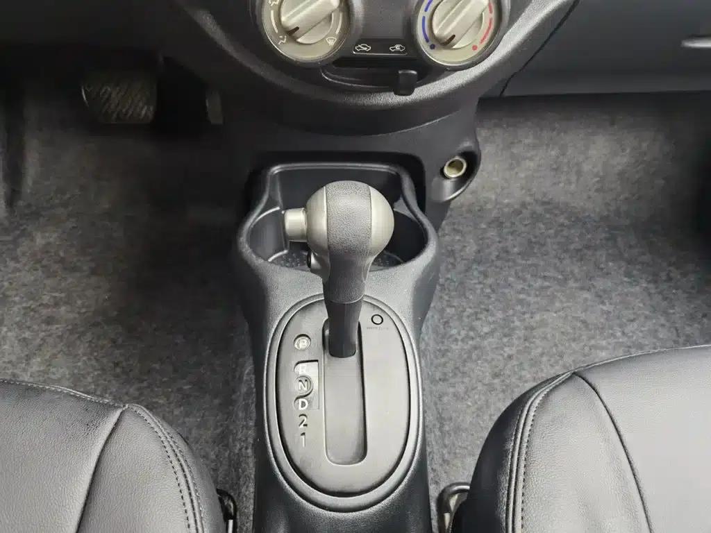 March 2010 1.5L Automatic Smart Edition — миниатюра 13