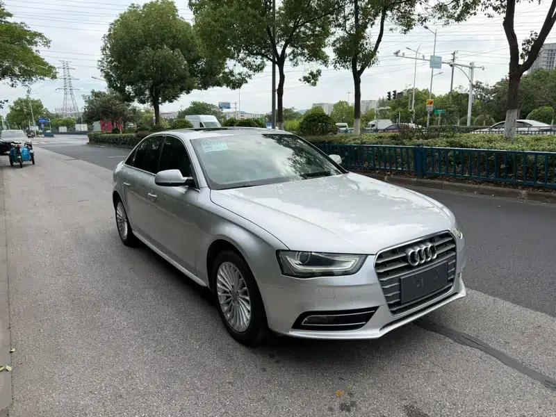 Audi A4L 2015 35 TFSI Automatic Comfort — миниатюра 3