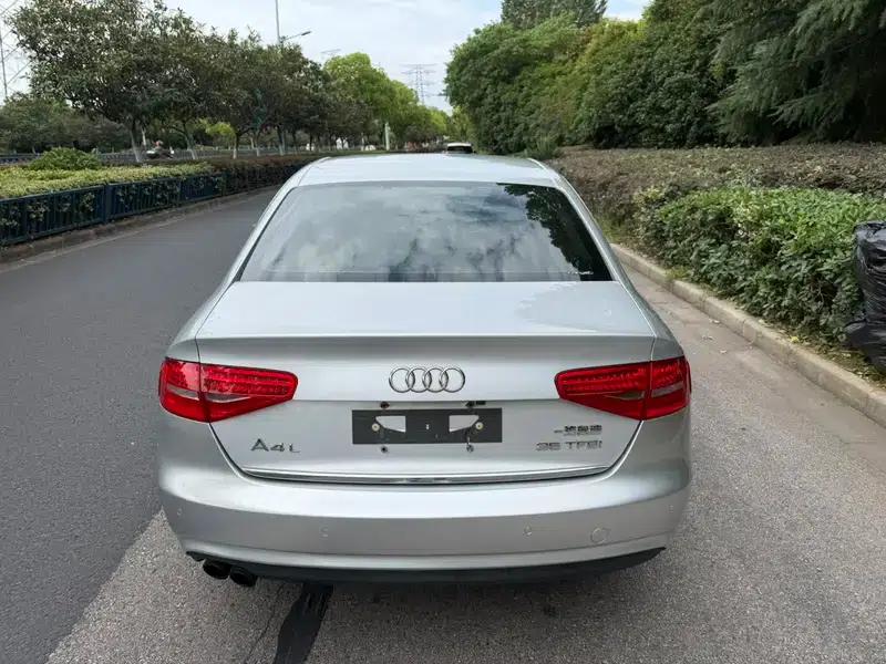 Audi A4L 2015 35 TFSI Automatic Comfort — миниатюра 6