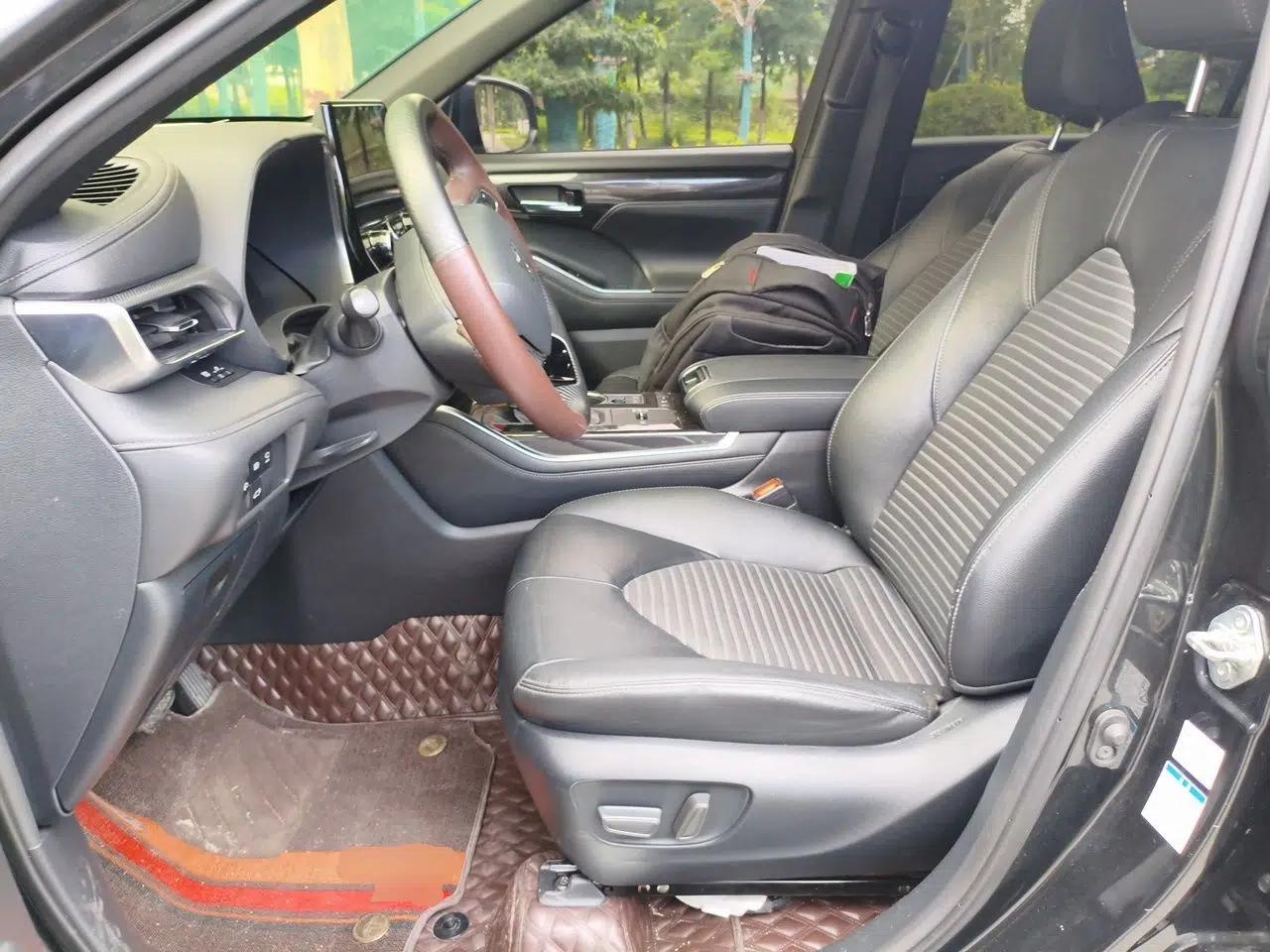 Toyota Crown Kluger 2021 2.5L HEV Four-Wheel Drive Premium Edition — миниатюра 15