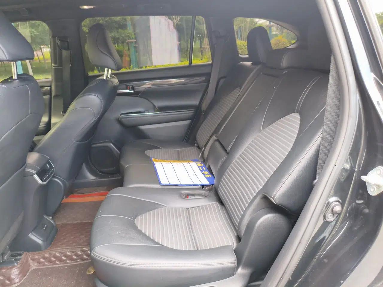 Toyota Crown Kluger 2021 2.5L HEV Four-Wheel Drive Premium Edition — миниатюра 17