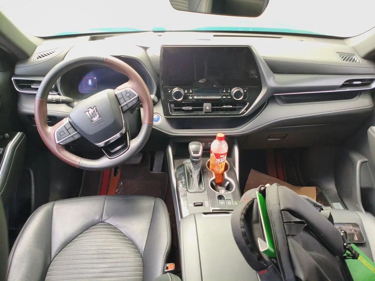 Toyota Crown Kluger 2021 2.5L HEV Four-Wheel Drive Premium Edition — миниатюра 9
