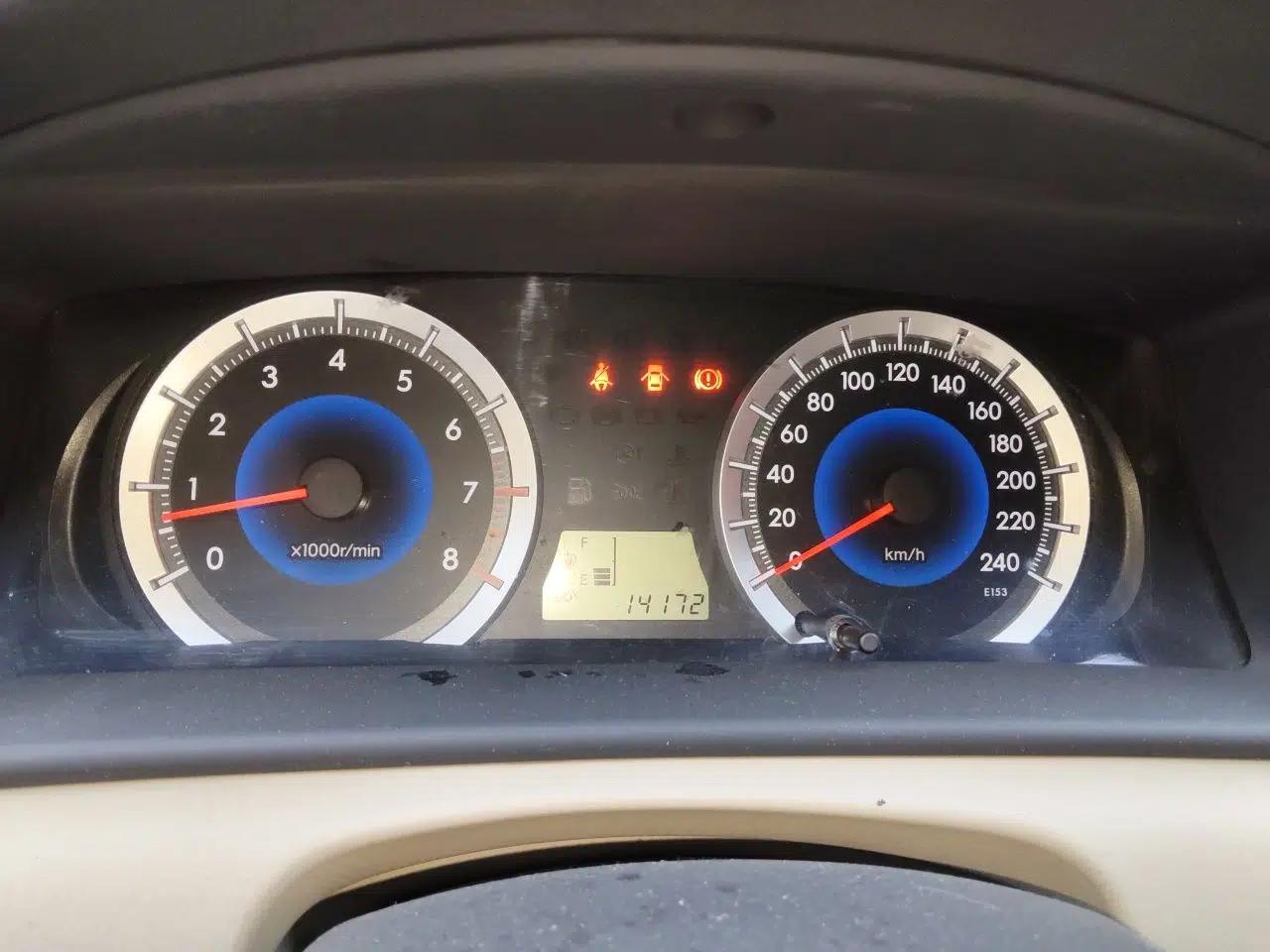 Toyota Corolla EX 2013 1.6L Manual Excellence Edition — миниатюра 11