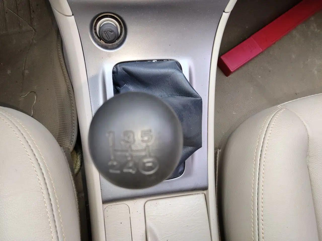 Toyota Corolla EX 2013 1.6L Manual Excellence Edition — миниатюра 14