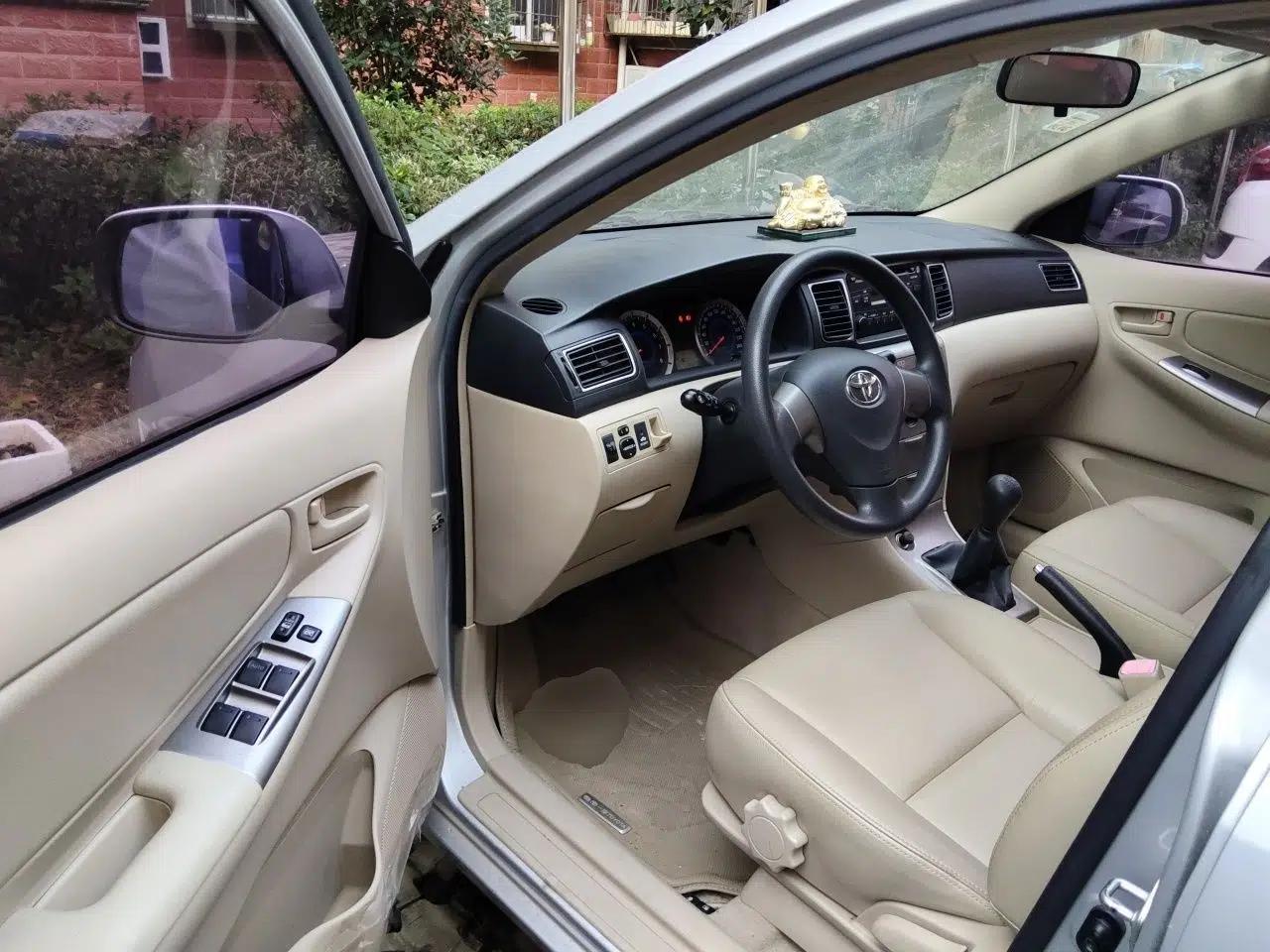 Toyota Corolla EX 2013 1.6L Manual Excellence Edition — миниатюра 16