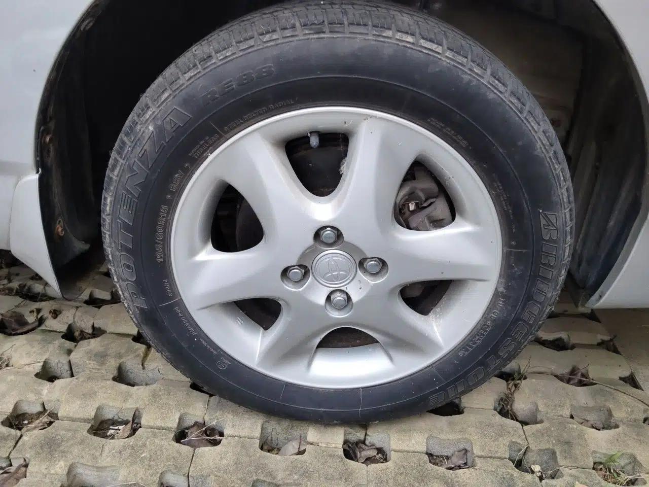 Toyota Corolla EX 2013 1.6L Manual Excellence Edition — миниатюра 8