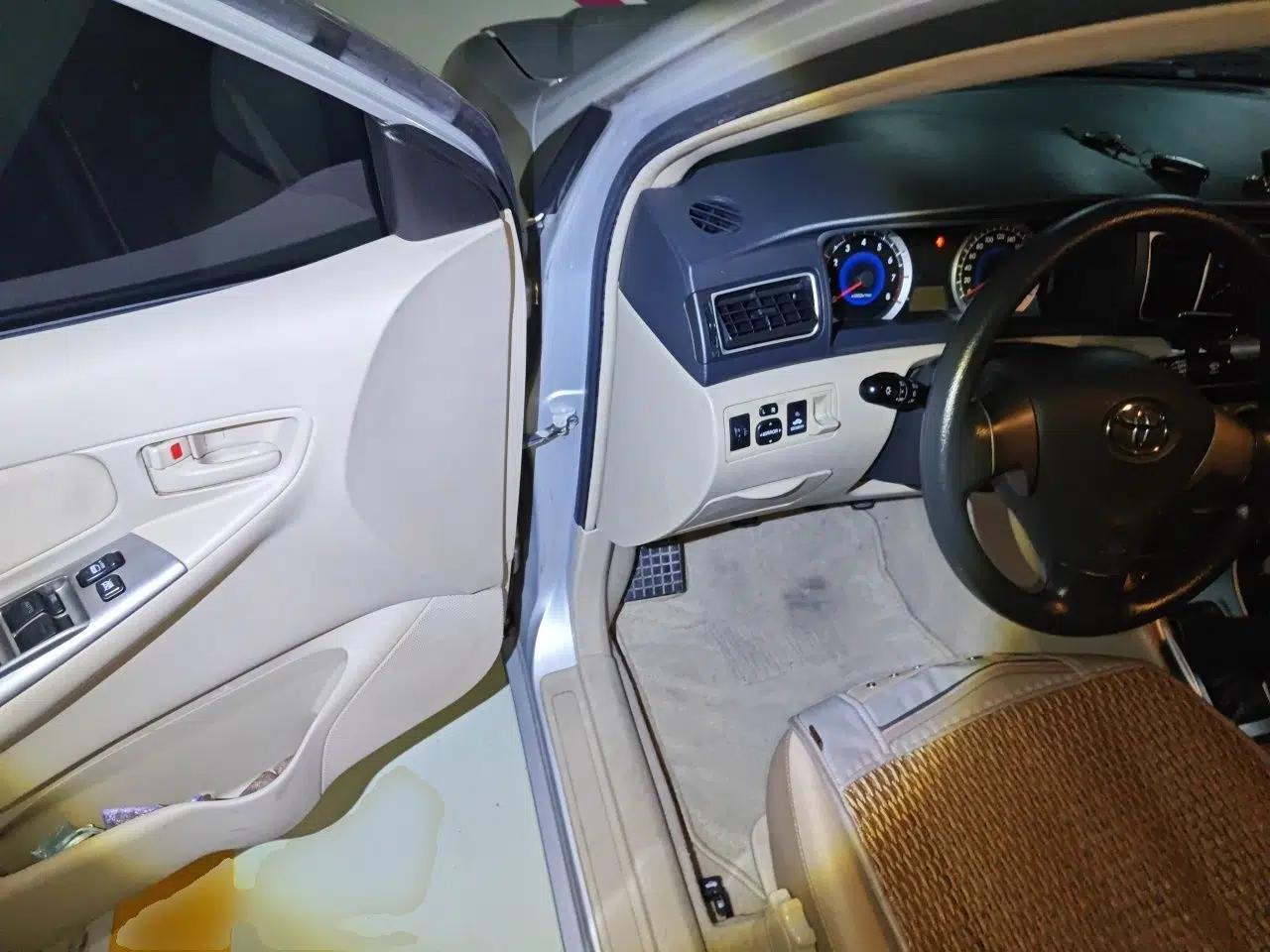 Toyota Corolla EX 2013 1.6L Manual Excellence Edition — миниатюра 16